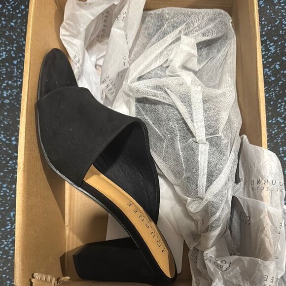 Journee Collection Women's Allea Pumps - Picture 3 of 4